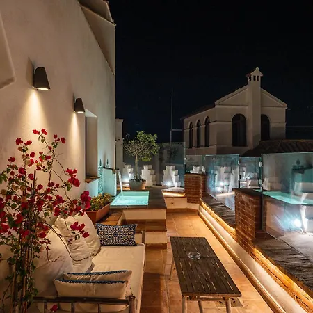 La Ermita Suites - Unico Hotel Monumento De Cordoba-3